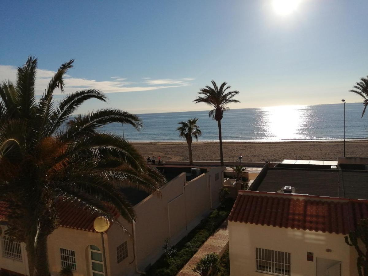 Estudio Frente Al Mar Рокетас-де-Мар Экстерьер фото